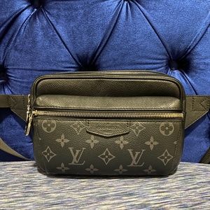 Brand New Louis Vuitton Pouch